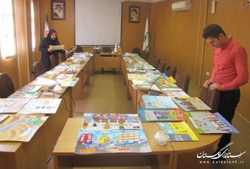 برگزیدگان مسابقه نقاشی "مبارزه با قاچاق کالا و ارز" در گلستان معرفی شدند