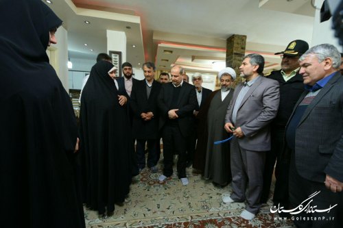 دیدار استاندار گلستان با خانواده شهیدان صداقت و شفاهی در یوم ا... 22 بهمن