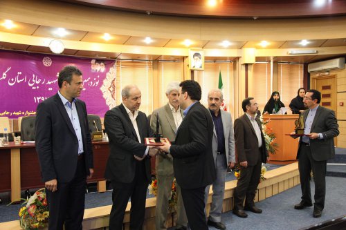اداره کل تعاون کار و رفاه اجتماعی گلستان عنوان برتر جشنواره شهید رجایی را کسب کرد 
