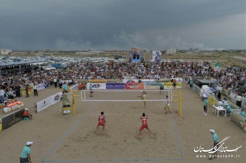 اختتامیه تور تک ستاره  والیبال ساحلی در شهرستان ترکمن برگزار شد