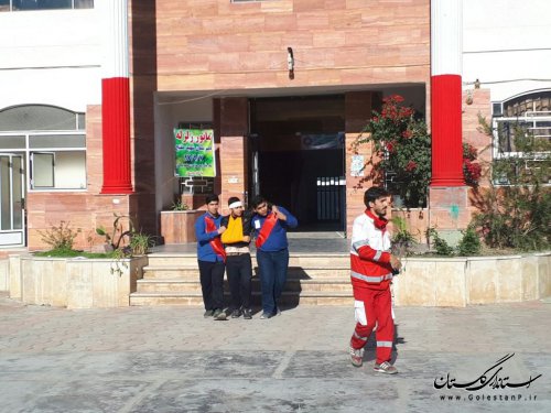 مانور ایمنی در برابر زلزله در دبیرستان شهید مفتح فاضل آباد