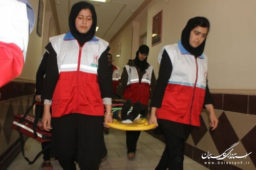 مانور زلزله در خوابگاه های دانشجویی گلستان برگزار شد