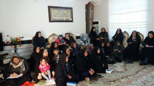 مدیرکل امور بانوان گلستان ازروند اجرای کلاسهای آموزشی آشپزی ویژه زنان روستای اسپو محله بازدید کرد