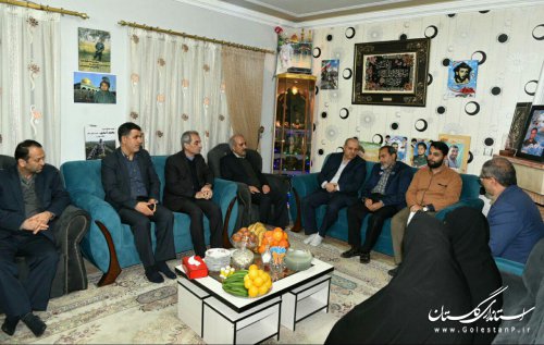دیدار استاندار گلستان با خانواده شهید مدافع حرم یدالله ترمیمی