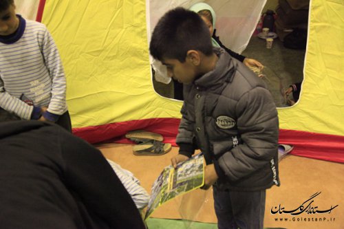توزیع 3000 نسخه پازل معرفی جاذبه های گردشگری گلستان بین کودکان سیل‎زده استان