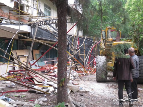تخریب سازه غیر مجاز در حریم رودخانه زیارت گرگان