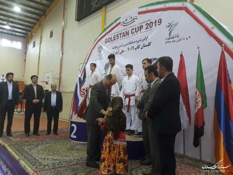 مدال های نفرات برتر مسابقات بین المللی کاراته گلستان کاپ ۲۰۱۹ اهدا شد