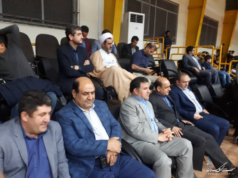 حضور استاندار گلستان در محل برگزاری دیدار بسکتبال شهرداری گرگان