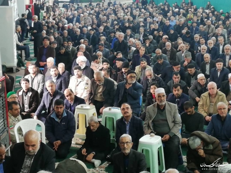 حضور استاندار گلستان در نماز جمعه شهرستان گنبد کاووس