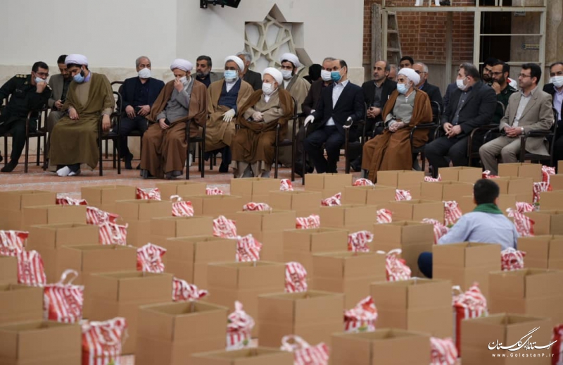 تلاش داریم بیش از ۲۰۰ هزار بسته کمک مومنانه در ماه مبارک رمضان توزیع کنیم