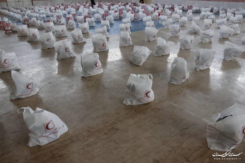 توزیع ۱۰۰۰ بسته معیشتی برای اقشار آسیب پذیر ناشی از کرونا
