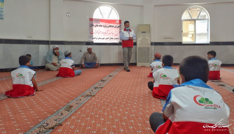 آموزش بیش از ۱۷۰۰ نفر در خانه های هلال گلستان در شهریور و مهر ماه سال جاری