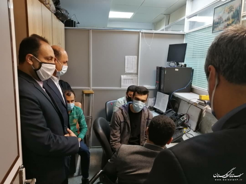  دیدار استاندار گلستان با  سه تن از کارمندان بیمارستان شهید صیاد شیرازی گرگان