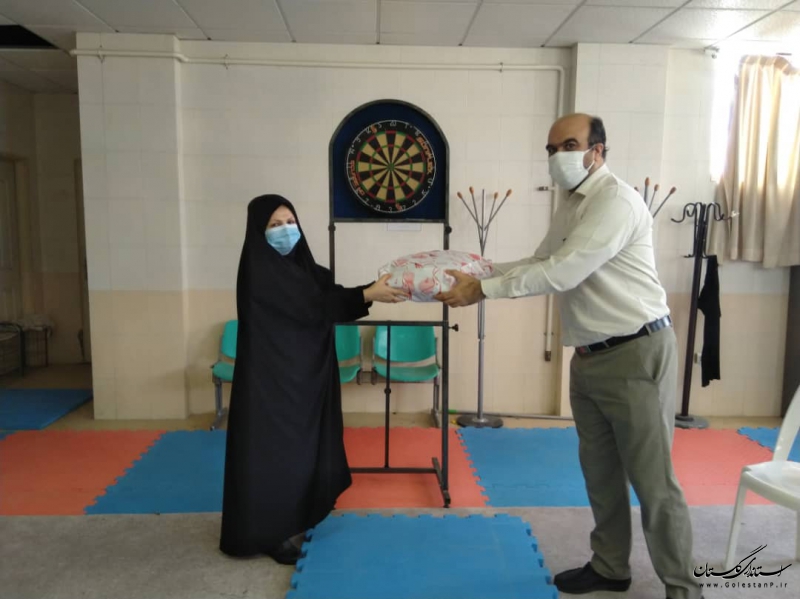 به مناسبت هفته دولت،مسابقات ورزشی دارت ویژه بانوان شاغل در استانداری گلستان برگزار شد.