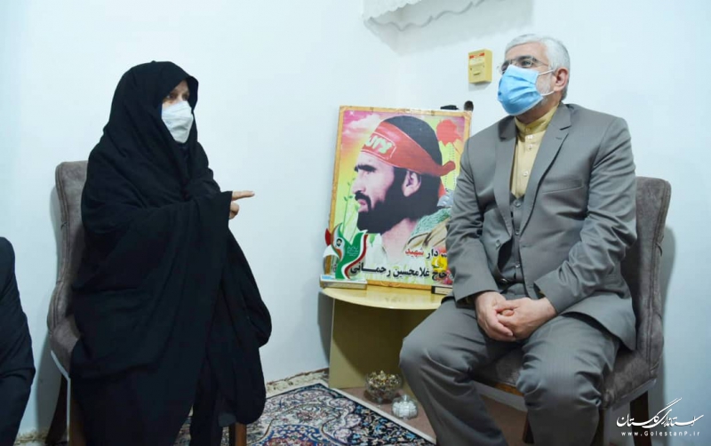 دیدار استاندار گلستان با خانواده های شهدا و ایثارگران در شهرستان علی آبادکتول