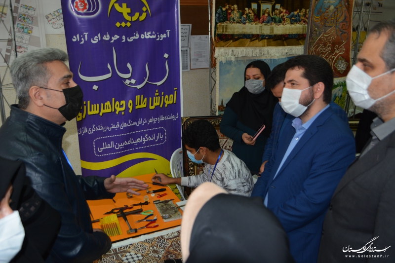 نمایشگاه فرصت های شغلی مهارت محور کم سرمایه بر استان گلستان افتتاح شد