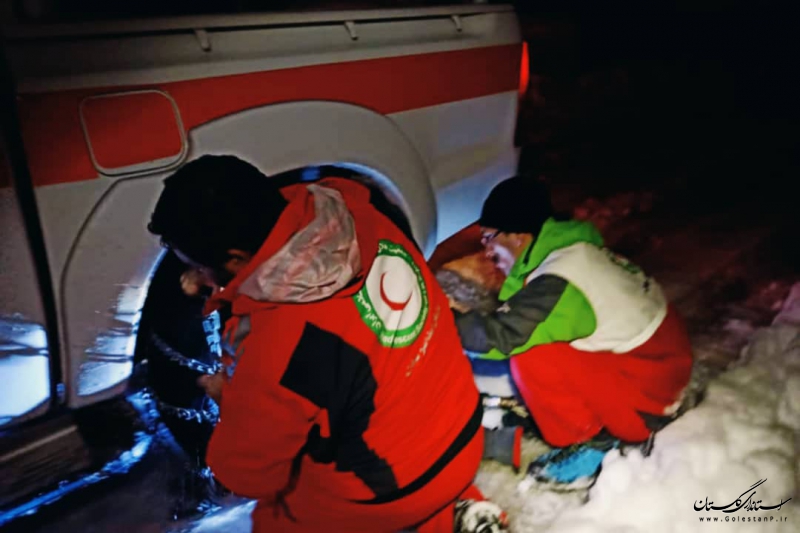امدادرسانی به بیش از 2500 نفر در برف و کولاک گلستان