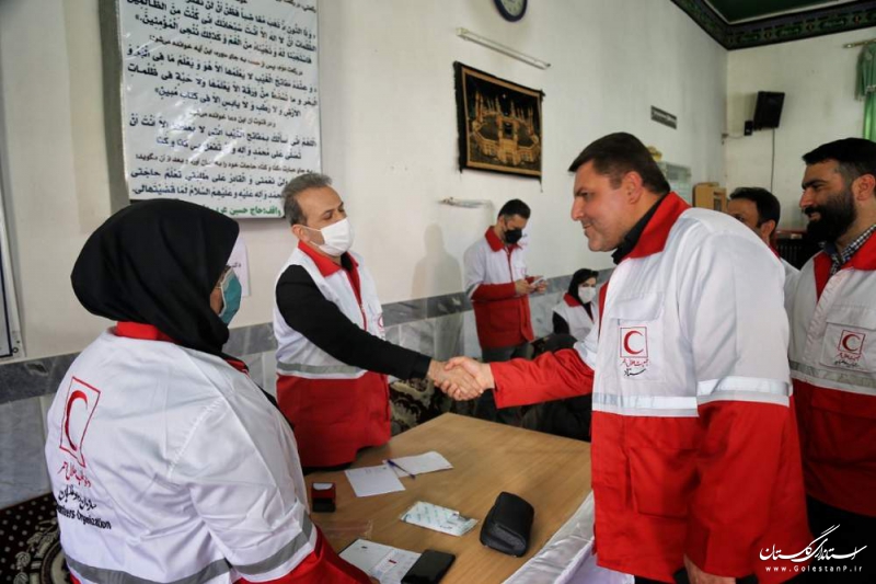 ارائه خدمات درمانی هلال احمر به ۴۰۰ نفر در محله قلعه حسن گرگان