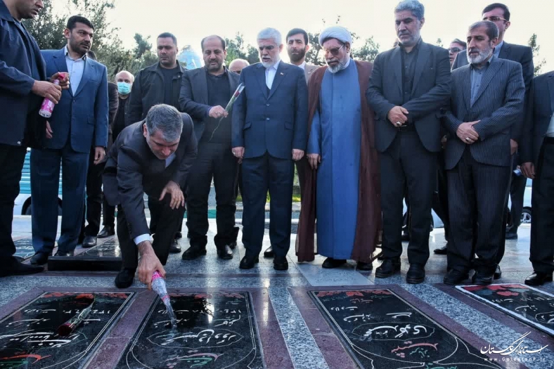 وزیر جهاد کشاورزی به مقام شهدای گلستان ادای احترام کرد