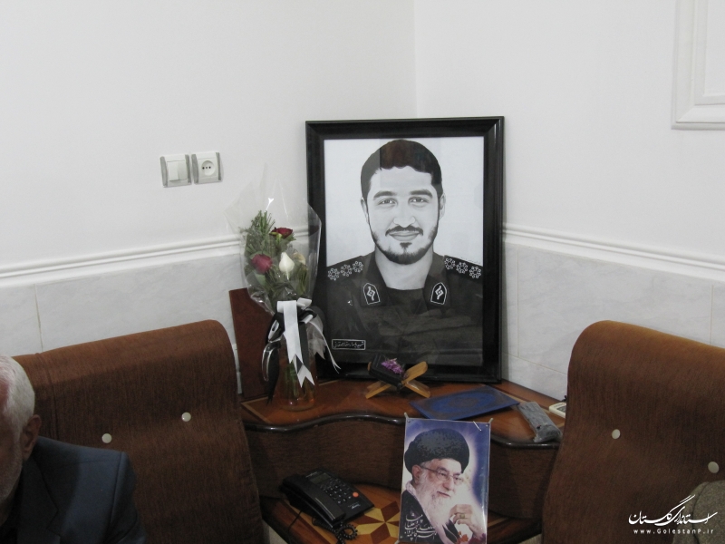 دیدار مدیرکل انتقال خون گلستان با خانواده شهید مدافع حرم مهقانی
