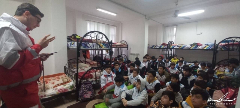 اردوی آموزشی ۲۰۰ جوان هلال احمری عضو تیم های نهضت پیشگامان پیشرفت در گلستان