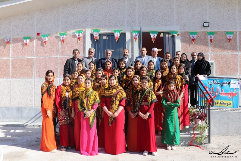 کلنگ زنی و افتتاح مدرسه درشهرستان آق قلا