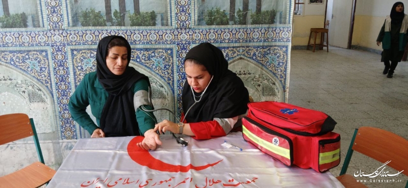 بهره مندی ۳۰۰ نفر از خدمات مانور جهادی در رستم‌کلاته گرگان