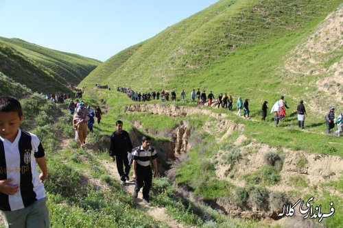 پیاده روی خانوادگی شهروندان کلاله ای به سمت بقعه حضرت خالد نبی (ع) برگزار شد