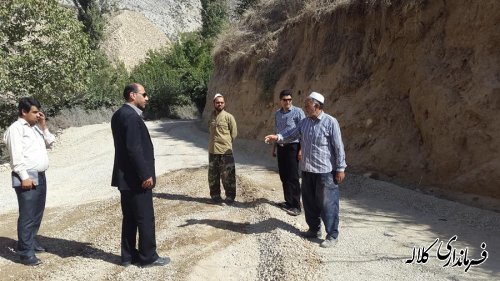 بازدید بخشدار پیشکمر از روند اجرای زیر سازی آسفالت جاده چیشت خوجه لر