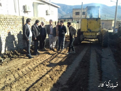 شروع پروژه شن ریزی ومرمت معابر روستای اجن سنگرلی دهستان آقسو