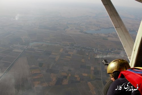 گزارش تصویری چتر بازی بر فراز آسمان نیلگون کلاله