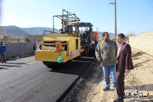 بازدید بخشدار پیشکمر از عملیات آسفالت ریزی روستای کسر پیشکمر