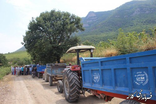 مشارکت مردم دو روستای زاو بالا و پایین در اجرای عملیات زیرسازی و شن ریزی مسیر تفرجگاه چشمه زاو