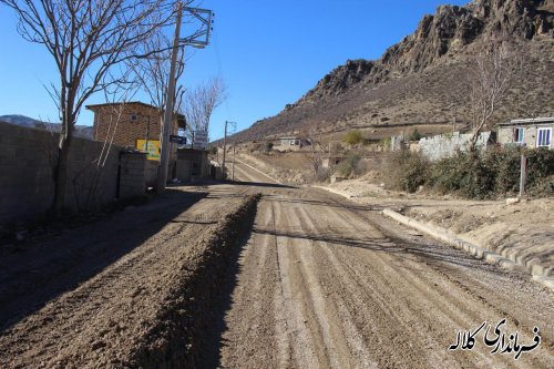 بازدید بخشدار پیشکمر ازاجری زیرسازی و آسفالت معابر روستای زاو بالا  