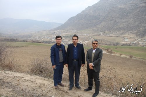 بازدید بخشدار پیشکمر از اجرای عملیات آسفالت معابر روستای زاو بالا