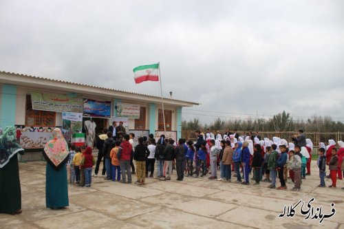 کاشت نهال در مدرسه علامه امینی شهرفراغی با حضور بخشدار پیشکمر و مسئولین