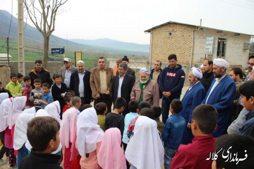 بمناسبت هفته منابع طبیعی وسال نو؛بخشدار پیشکمر در روستای زاو بالا چند اصله نهال غرس کرد.