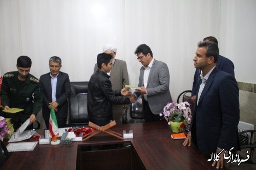 دیدار جمعی از جوانان بخش پیشکمر بمناسبت هفته جوان با بخشدار و مسئولین بخش پیشکمر