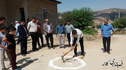 مراسم کلنگ زنی عملیات زیرسازی و آسفالت معابر روستای توتلی تمک با حضور بخشدار پیشکمر