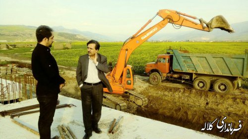 بازدید میدانی فرماندارکلاله از مسیر خط انتقال آب شرب شهر کلاله در روستای طوقه