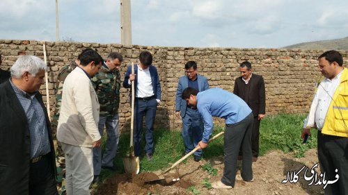 آئین درختکاری و کاشت نهال در محوطه بخشداری پیشکمر برگزار شد