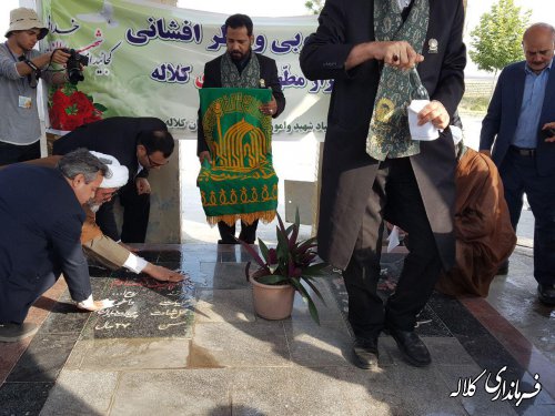 غبارروبی مزار شهداء گمنام کلاله با حضور خدام مطهر رضوی