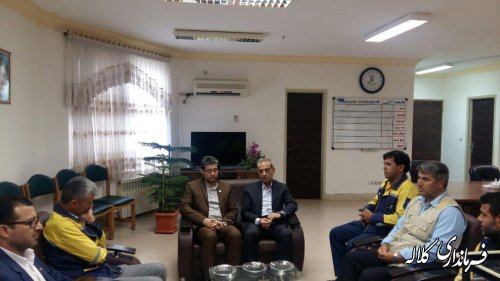 دیدار رئیس وکارکنان اداره پست کلاله با فرماندار شهرستان بمناسبت روز جهانی پست 
