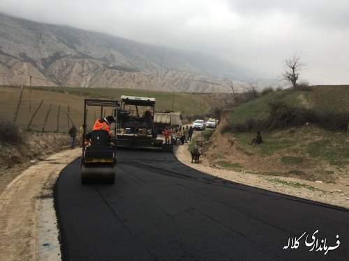 بازدید میدانی فرماندار کلاله از روند آسفالت محور روستایی چیشت خوجه لر