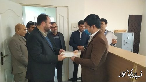 تجلیل فرماندار کلاله از کارکنان ثبت احوال شهرستان