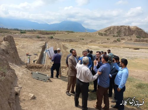 بازدید میدانی فرماندار کلاله از خط انتقال آب چاه ها به مخازن ذخیره شهرستان