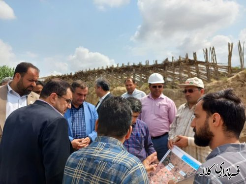 بازدید میدانی فرماندار کلاله از خط انتقال آب چاه ها به مخازن ذخیره شهرستان