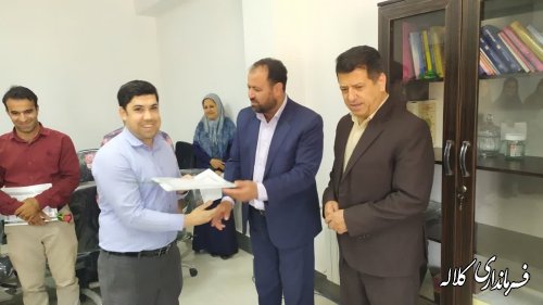 تجلیل فرماندار کلاله از کارکنان بهزیستی شهرستان 