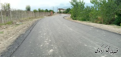  عملیات اجرایی زیر سازی و آسفالت جاده بین دو روستای چهارده و ایلوارین  به نام شهید رستمانی بازدید گرد.