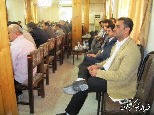 چهارمین جلسه شورای اداری شهرستان در آخرین روز های فصل تابستان برگزار شد /تصویری